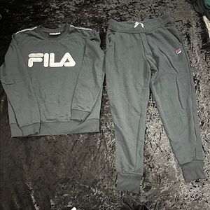 Fila Sweatshirt and Sweatpants